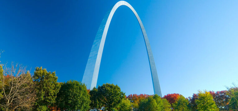 Vom Gateway Arch bis in die Windy City: Ein Abenteuer zwischen Himmel und Regen