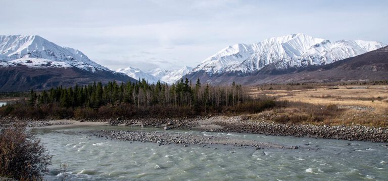 Faszinierende Landschaften entlang des Alaska- und Richardson Highway