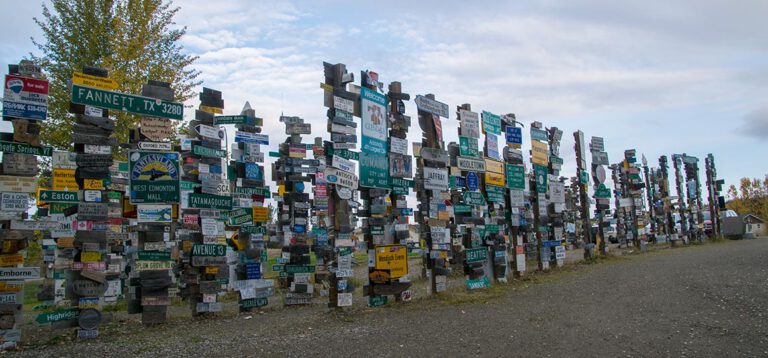 Von Schilderwäldern bis zu Jadestädten – eine Reise auf dem Steward-Cassier Highway