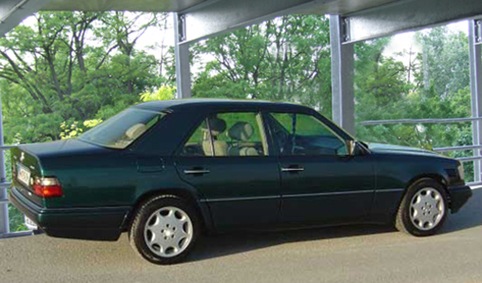 Mercedes E320 (1995)