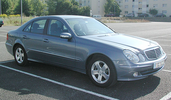 Mercedes E220 CDI (2002)