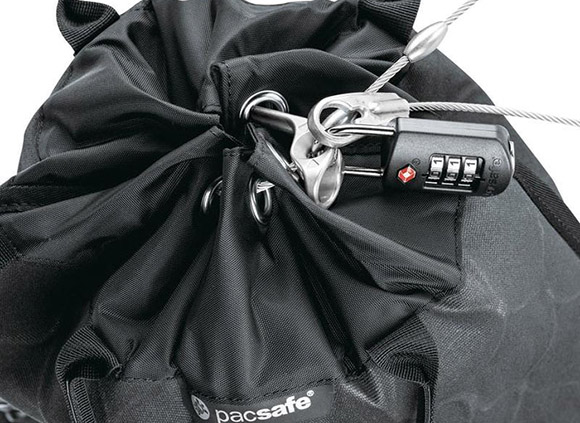 Unser Sicherheitsheld: Mobiler Reisesafe