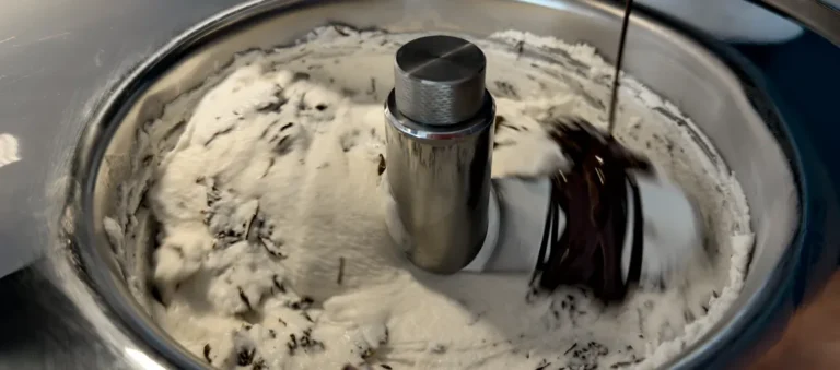 Zwischen Florenz und Fernweh: Warum eine Rührschüssel niemals ein Sportwagen sein kann